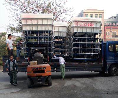 全國通用無紡布染色推布車 槽鋼與角鐵焊制的耐用印染方桶裝布車解析